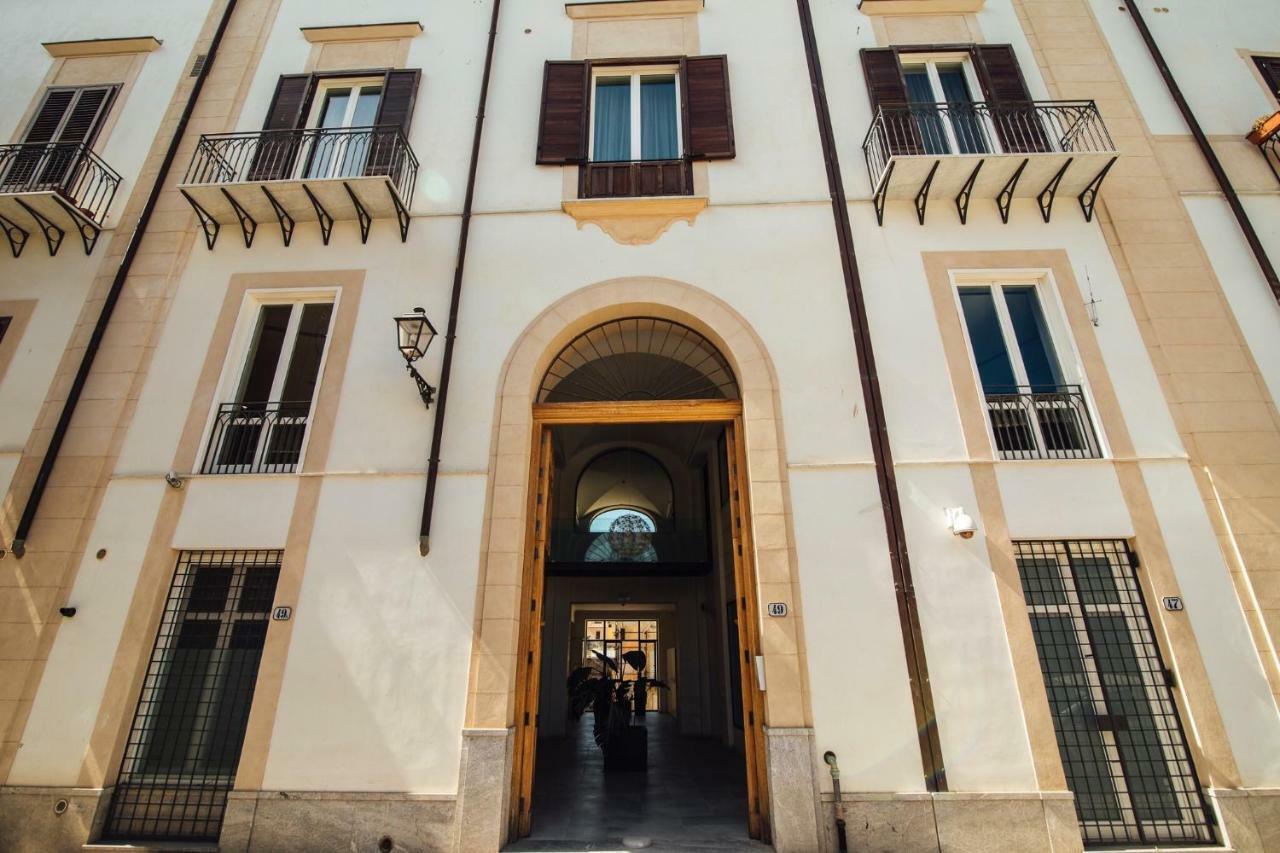Gran Cancelliere B&B With Parking Palermo Bagian luar foto